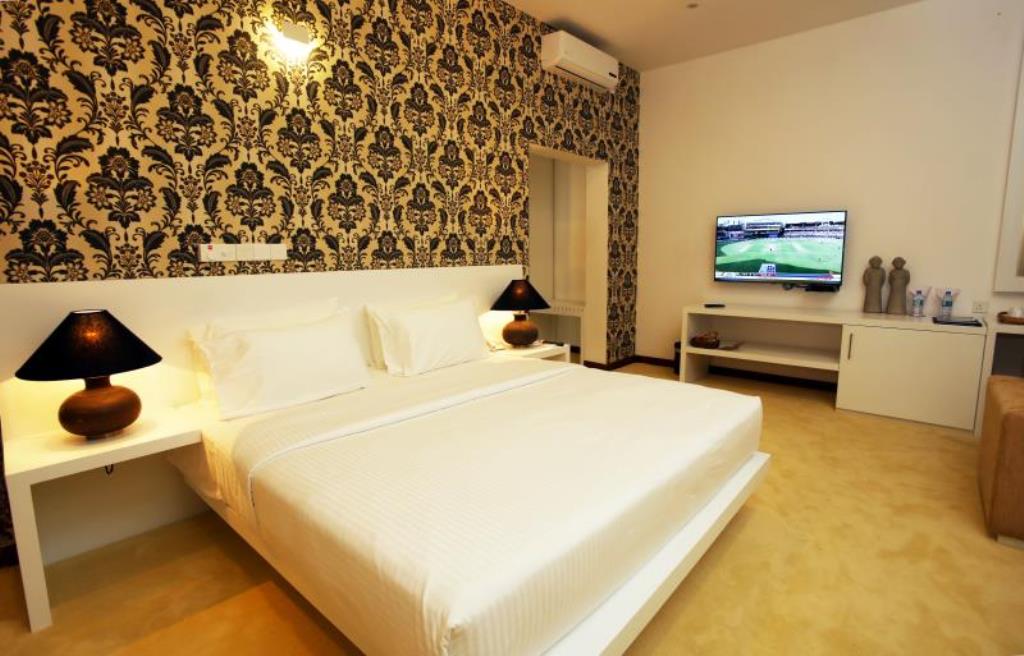 Randholee Hotel Kandy Suite