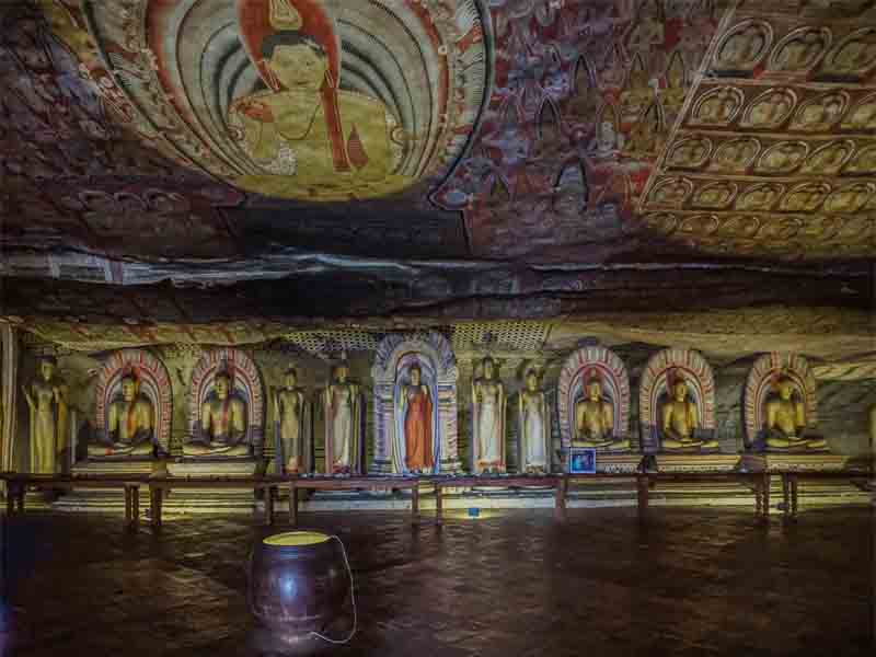 Dambulla Cave Temple the best-preserved cave-temple complex with paintings and sculpture in Sri Lanka